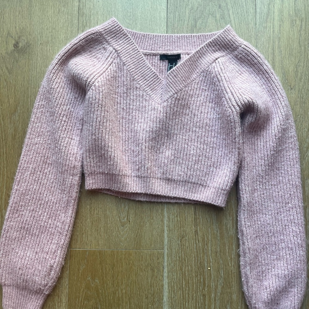 forever 21 cropped pink v neck sweater